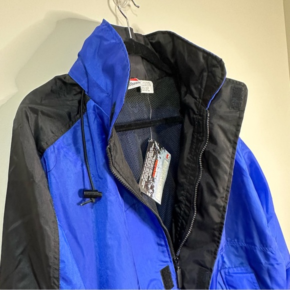NWT Marlboro Vintage 90's Unlimited Marlboro Windbreaker Rain-jacket Large ** - Picture 12 of 14